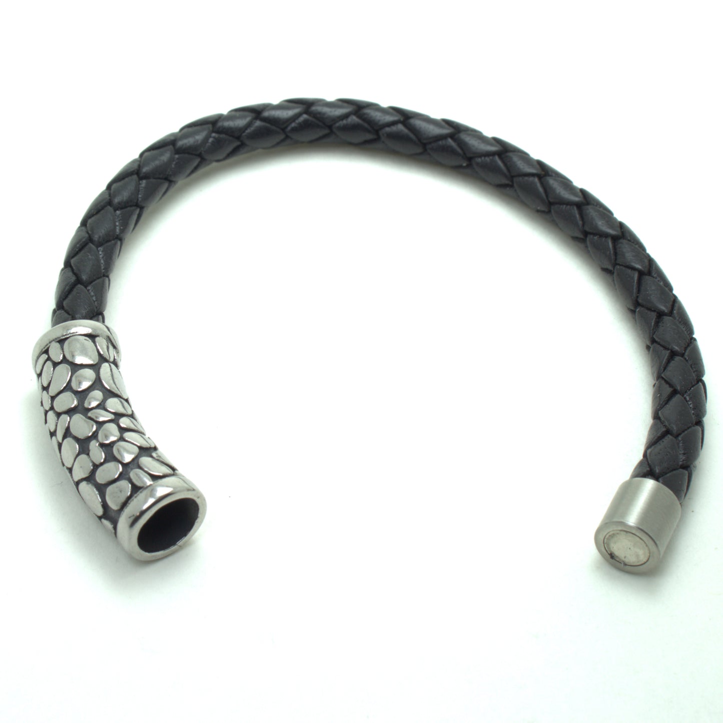 Black Braided Round Genuine Leather Bracelet Textured Clasp