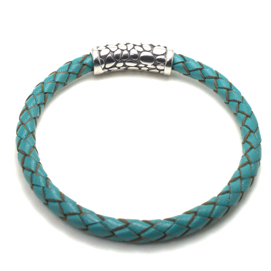Unisex turquoise leather bracelet with braided design and pebble-textured metal clasp